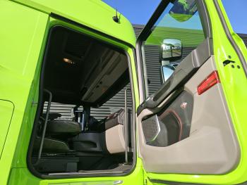 S770 V8 / 6x4 / RETARDER / FULL AIR /